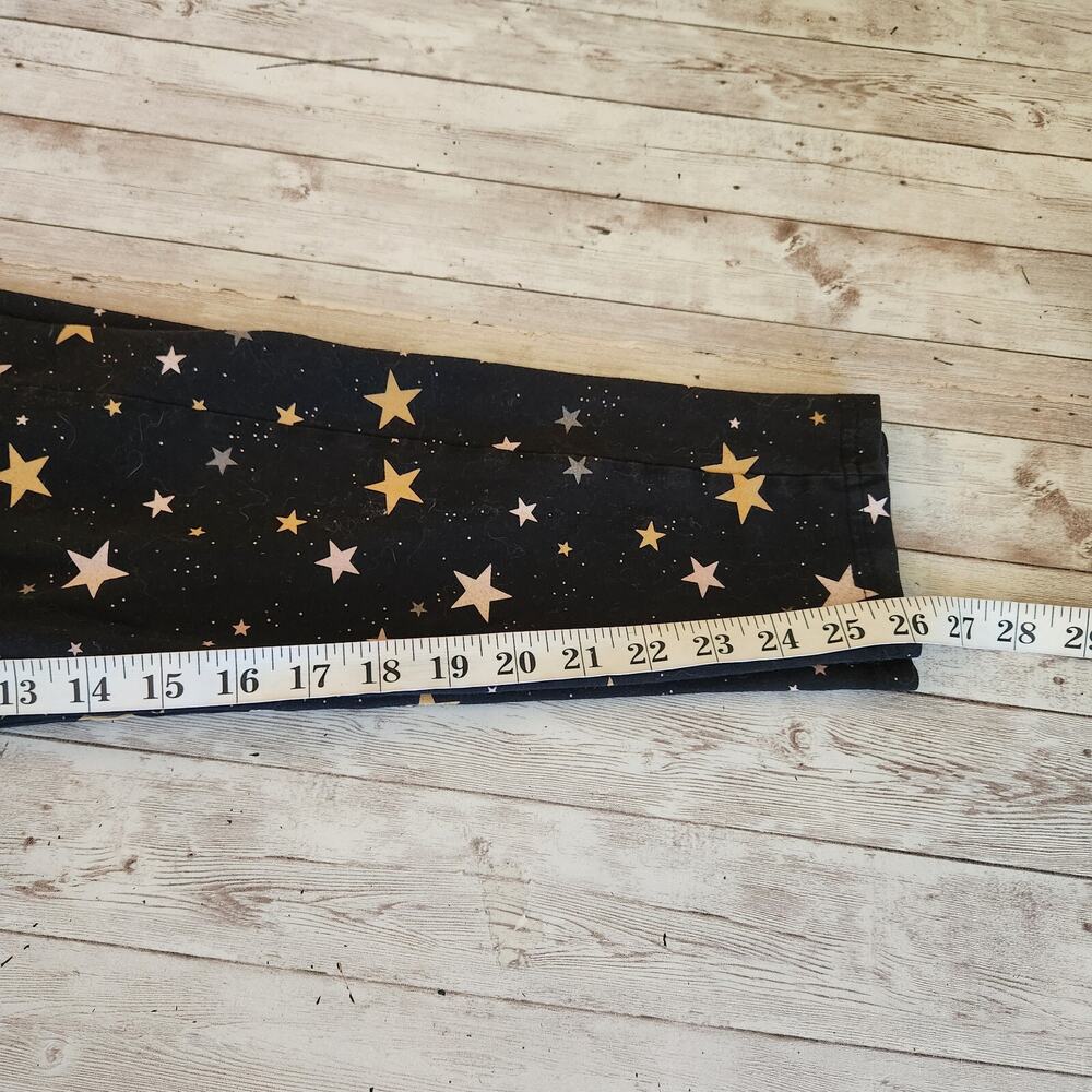 Torrid Capri Premium Legging Black Star Clusters Wide Waist Size 2X - Picture 6 of 6